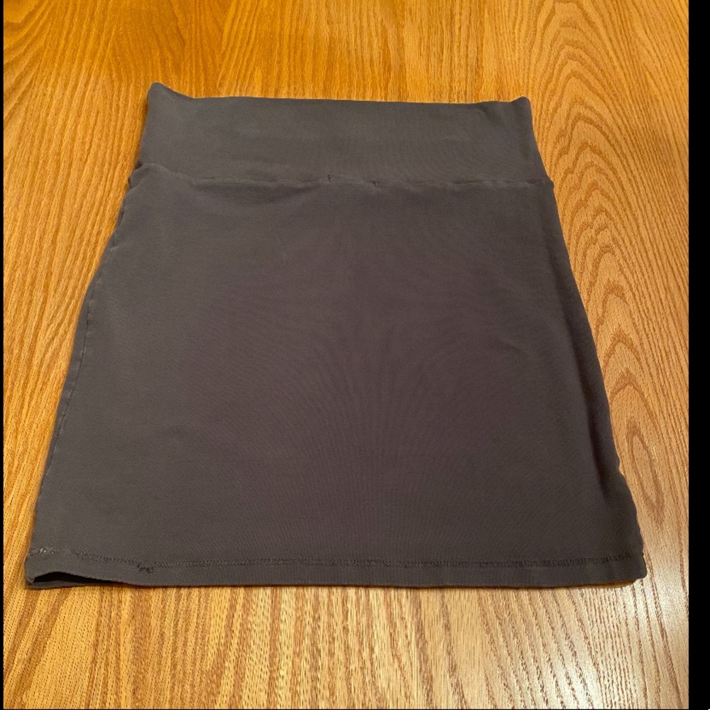 Medium Forever 21 Gray Tight Stretch Skirt
